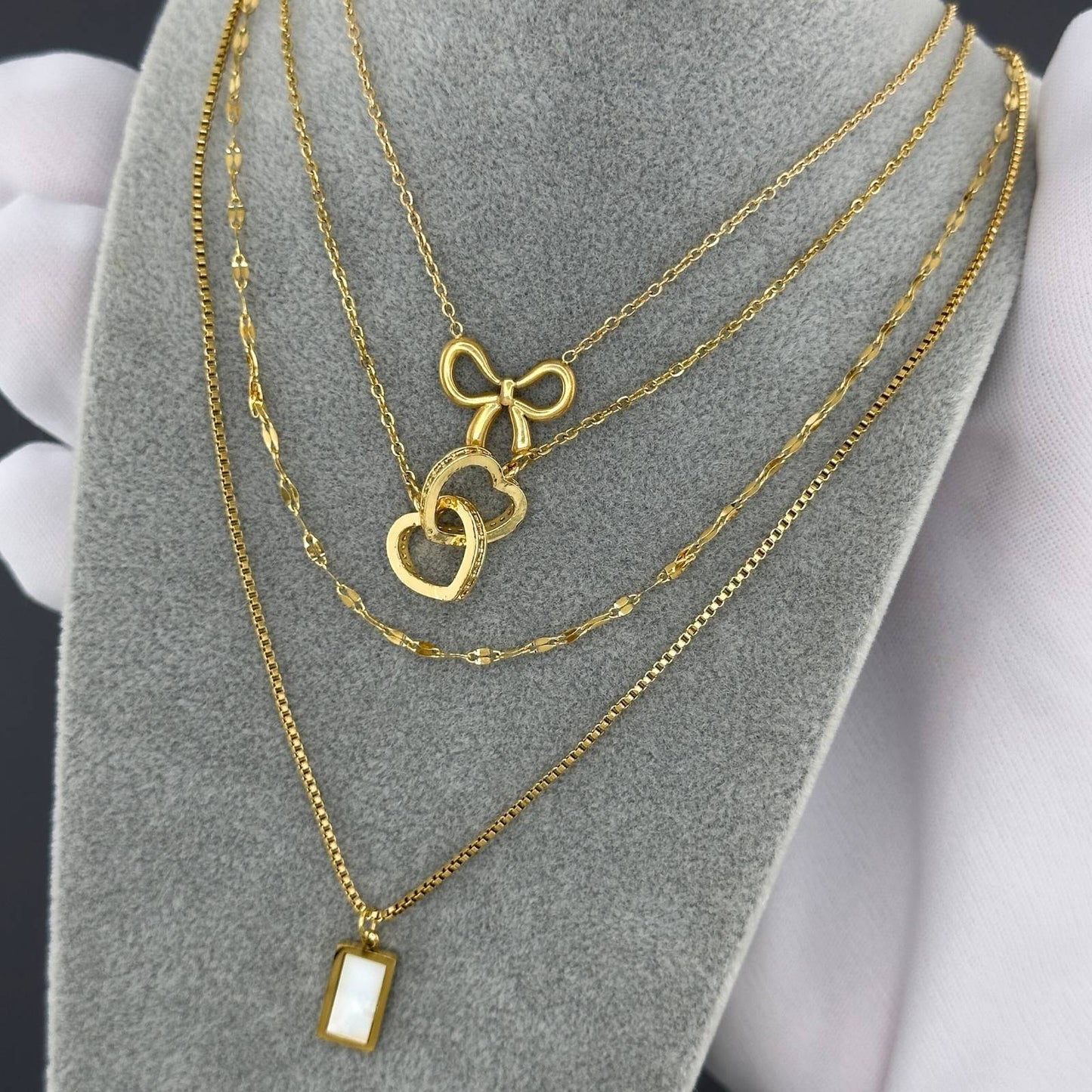 18K gold plated Stainless steel  Hearts necklace